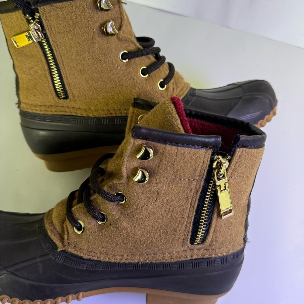 Tommy Hilfiger girl boots very nice